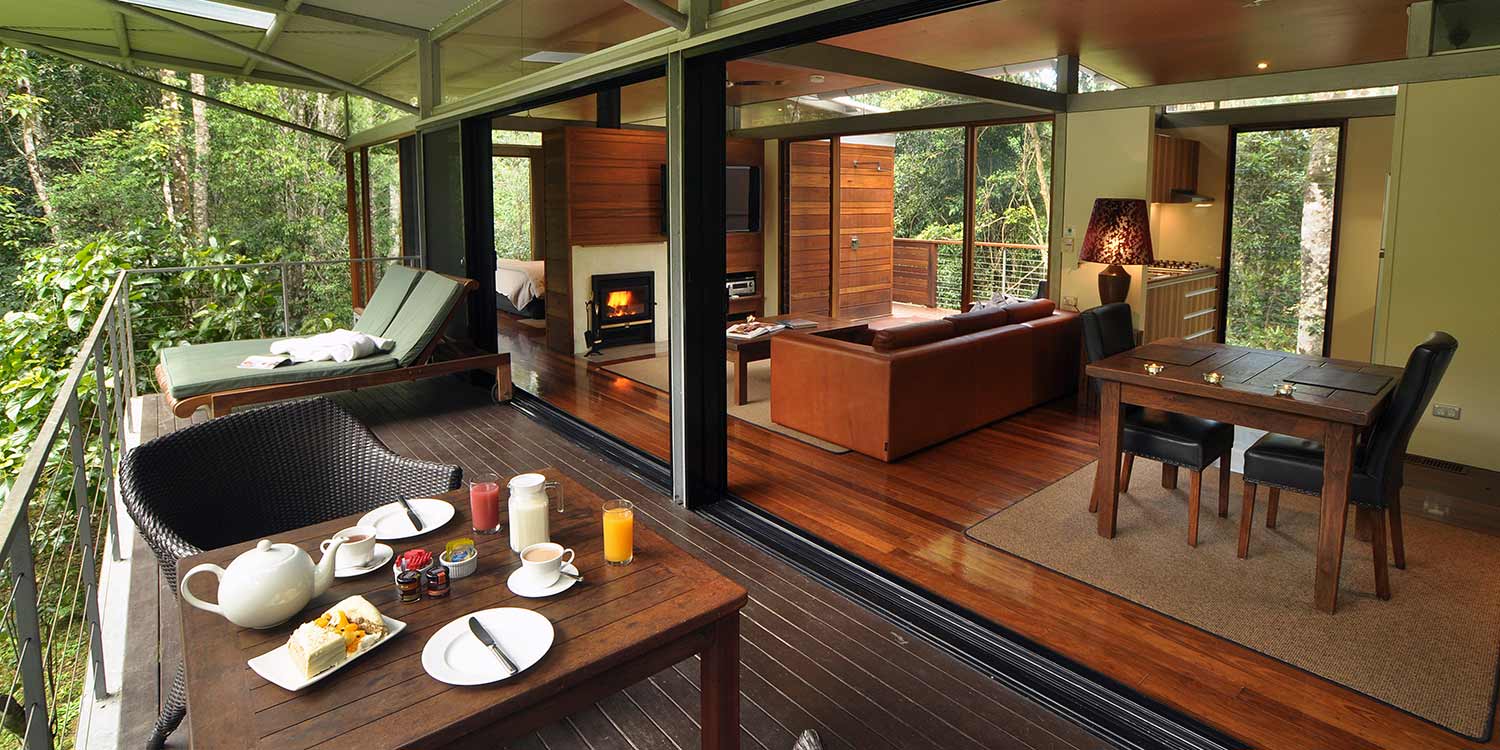 Glass Terrace Bungalows – completely open to the rainforest