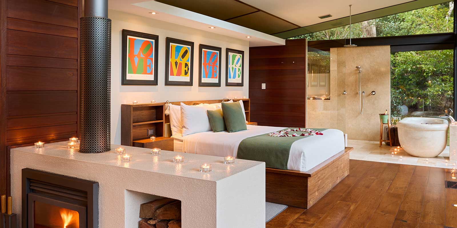 1600×800-Crystal-Creek-Luxury-Mountain-View-Lodge-fireplace-bedroom-marble-spa-bath