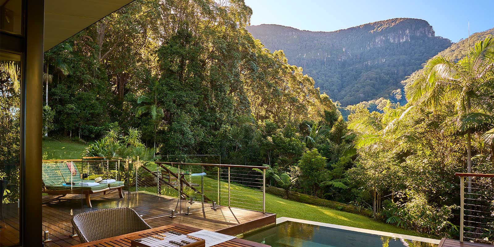 1600×800-Luxury-Mountain-View-Lodge-Mount-Springbrook-over-plunge-pool-morning